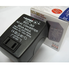 變壓器 220轉輸出110V 1000W 日本,台灣,美國等100V 電器使用 AC-Adaptor/Transformer 線圈變牛