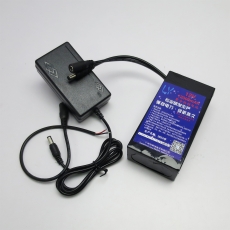 UPS不斷電源 CCTV閉路電視監控系統  DC24V2A備用電源 門禁 能考勤機 對講系統 鏡頭 7AH儲電 備用電源 防水掛牆式 自動切換 航行三天  輸入:220V